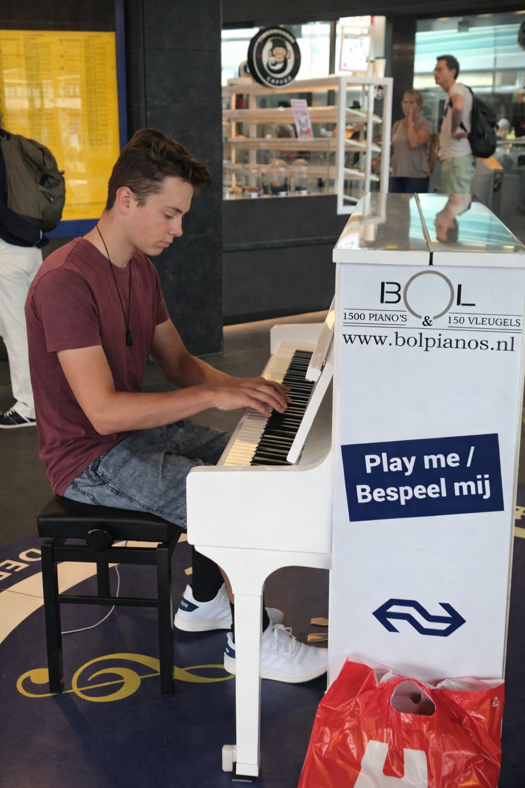 Playing piano in public